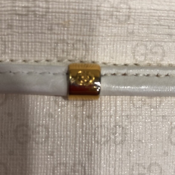 Gucci White and Cream Vintage Purse - Picture 12 of 16